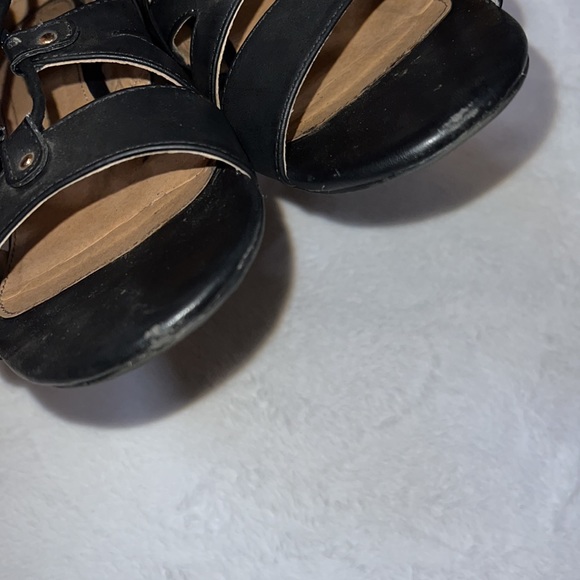 Lane Bryant black chunky heel strap lace up sandals - Picture 4 of 6